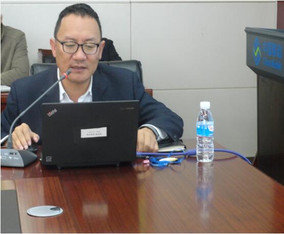 保山移动综合部副总杨涛在培训中宣贯省移动对车辆治理的有关要求事项。